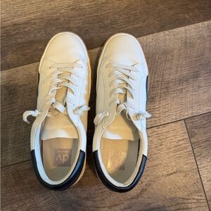Dolce Vita helix White and Black Sneakers